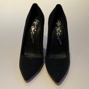 Alice and Olivia Black Beaded Pump